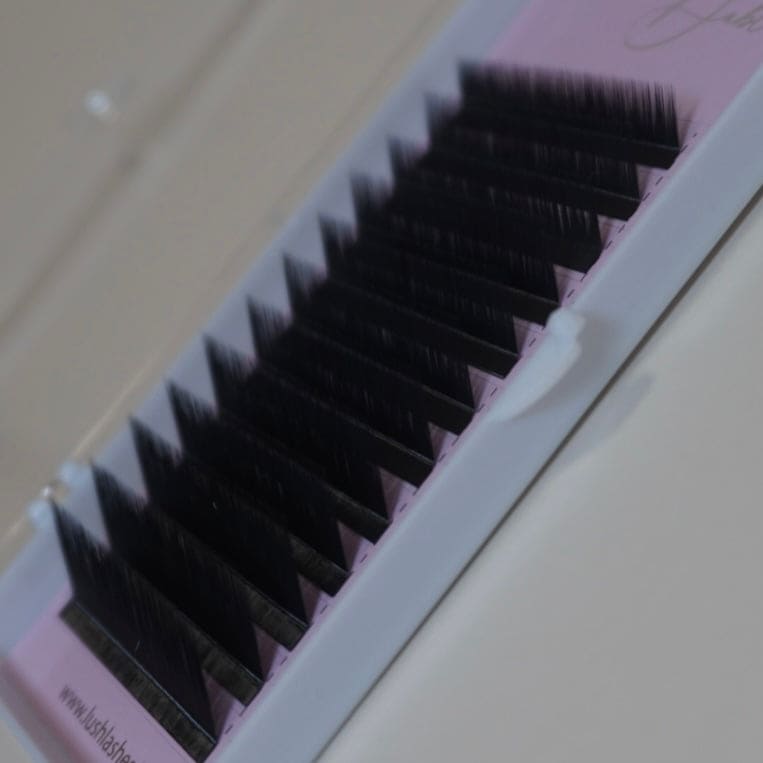 0.05 L Curl Lash Trays